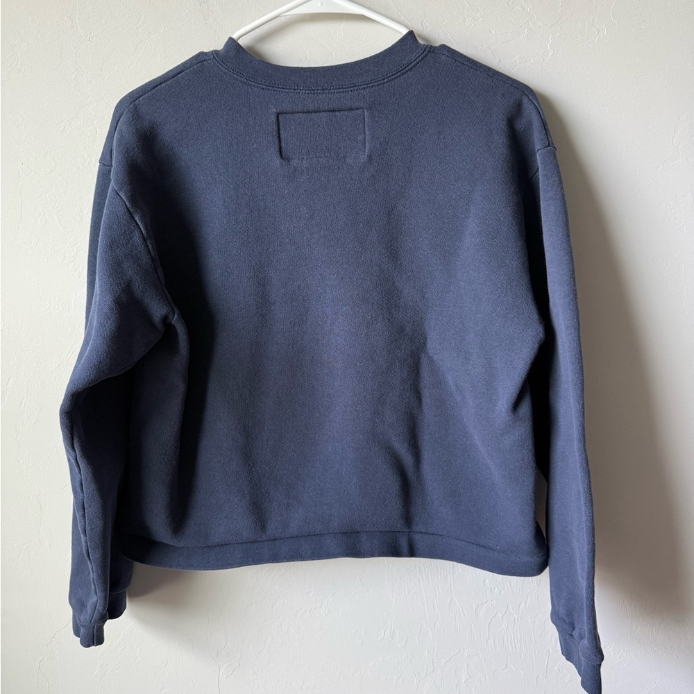 VTG Nike Women's Dark Blue Crewneck Cropped Sweatshirt - Picture 3 of 4